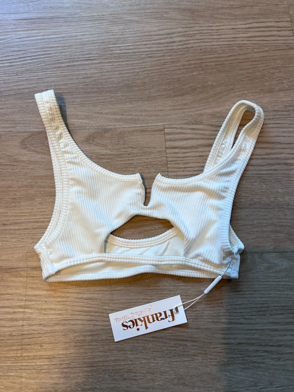 NWT Frankie’s Bikinis Women’s XS Cole Swim Top in White Beach Summer